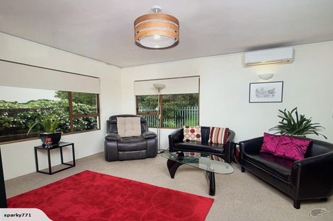 Photo of property in 2/146 Queen Street, Pukekohe, 2120