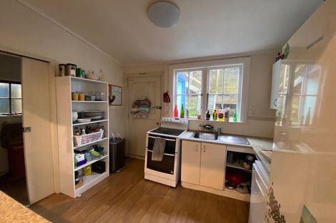 Photo of property in 124 Aro Street, Aro Valley, Wellington, 6021