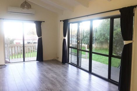 Photo of property in 9 Cambric Place, Botany Downs, Auckland, 2010