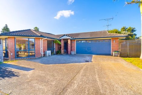 Photo of property in 12 Hocken Place, Mangere Bridge, Auckland, 2022