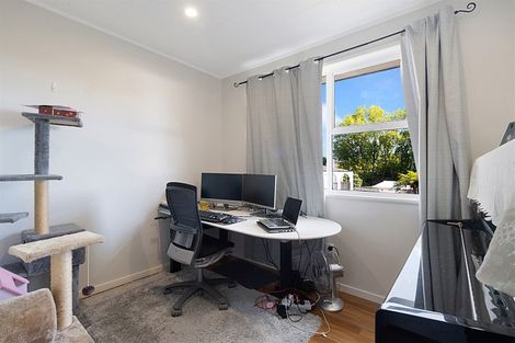 Photo of property in 63a Harrington Road, Henderson, Auckland, 0610