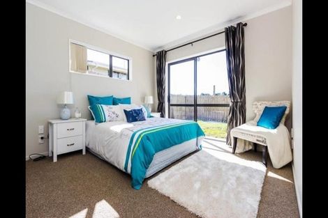 Photo of property in 225 Triangle Road, Massey, Auckland, 0614