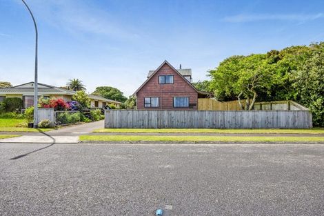 Photo of property in 4 Ponderosa Place, Opunake, 4616