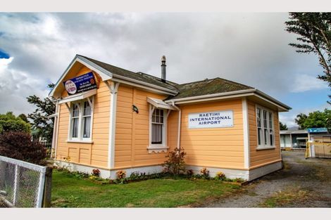 Photo of property in 36 Seddon Street, Waikanae, 5036