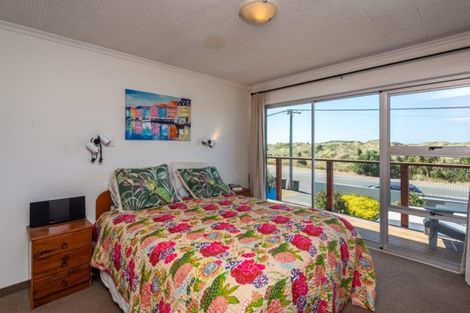 Photo of property in 487 Marine Parade, South New Brighton, Christchurch, 8062