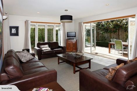 Photo of property in 32 Wai-iti Terrace, Burnside, Christchurch, 8052