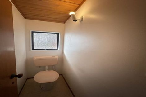 Photo of property in 27 Oaktree Avenue, Browns Bay, Auckland, 0630