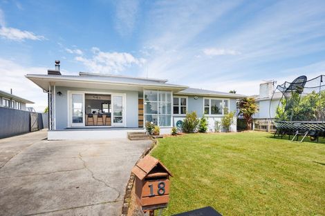 Photo of property in 18 Somerset Crescent, Highbury, Palmerston North, 4412