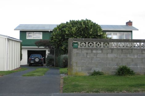 Photo of property in 125 Karaka Street, Castlecliff, Whanganui, 4501