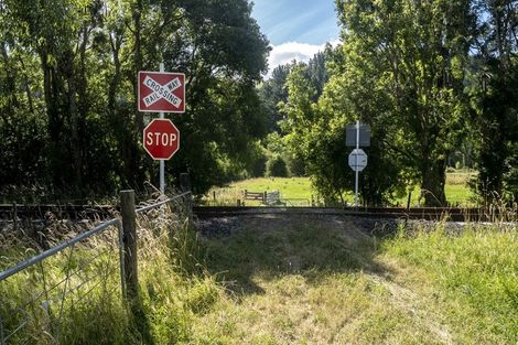 Photo of property in 1182 Opaki Kaiparoro Road, Mauriceville, Masterton, 5882