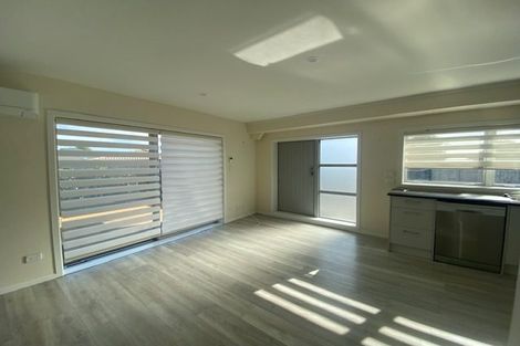 Photo of property in 12 Fielding Crescent, Farm Cove, Auckland, 2012
