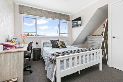 Photo of property in 2 Titiwai Place, Birkenhead, Auckland, 0626