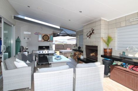 Photo of property in 159 Rangiora Crescent, Matarangi, Whitianga, 3592