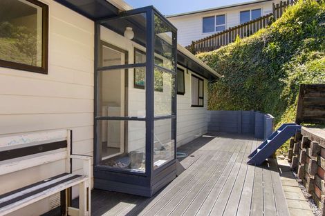 Photo of property in 9 Castle Crescent, Stokes Valley, Lower Hutt, 5019