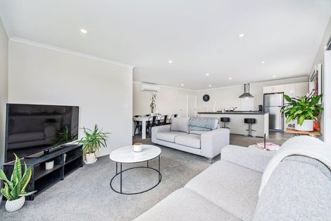 Photo of property in 26 Shillingford Boulevard, Rolleston, 7615