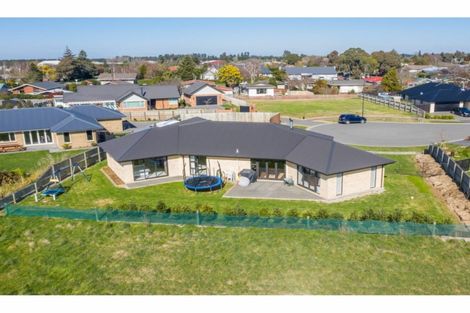 Photo of property in 7 Dundee Close, Darfield, 7510