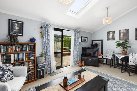 Photo of property in 114 Broderick Road, Johnsonville, Wellington, 6037