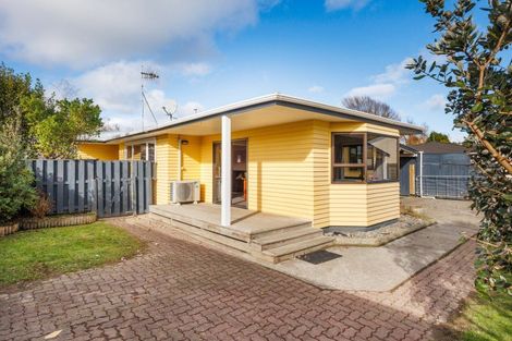 Photo of property in 2 Oban Place, Awapuni, Palmerston North, 4412
