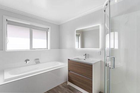 Photo of property in 168 Karuhiruhi Street, Waikanae, 5036