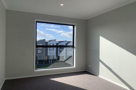 Photo of property in 8/2 Rangitamiro Place, Hobsonville, Auckland, 0616