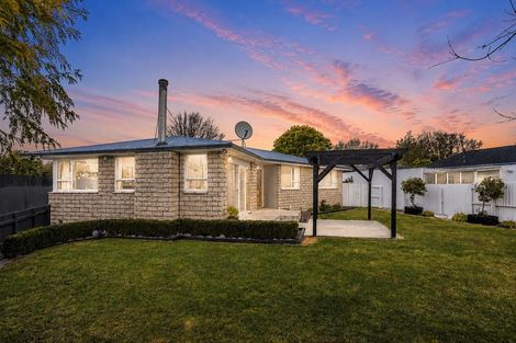 Photo of property in 8 Doggett Place, Rangiora, 7400