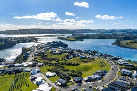 Photo of property in 2 Koromiko Lane, Raglan, 3225