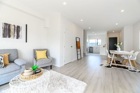 Photo of property in 51b Crestview Rise, Papakura, 2110