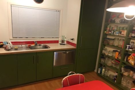 Photo of property in Kingsgate Flats, 10 Austin Street, Mount Victoria, Wellington, 6011