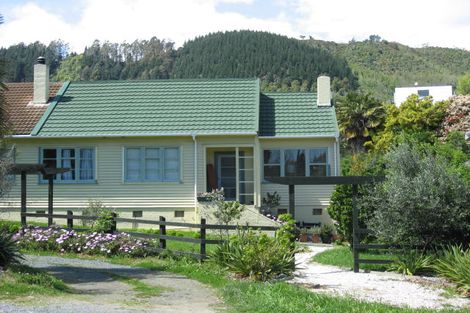 Photo of property in 31 Tipahi Street, Nelson South, Nelson, 7010
