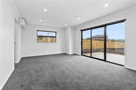 Photo of property in Tapuae, 5 Washer Road, Omata, New Plymouth, 4374