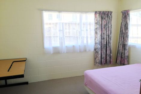 Photo of property in 44 Kaikoura Street, Henderson, Auckland, 0612
