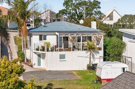 Photo of property in 954 Whangaparaoa Road, Manly, Whangaparaoa, 0930