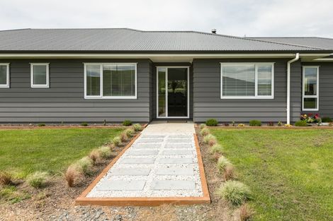 Photo of property in 62 River Road, Otane, Waipawa, 4271