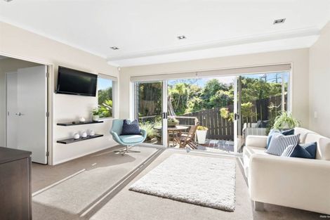 Photo of property in 2/16 Pine Ridge Terrace, Hauraki, Auckland, 0622
