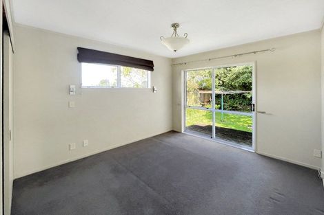 Photo of property in 54 Dalfield Place, Highbury, Palmerston North, 4412