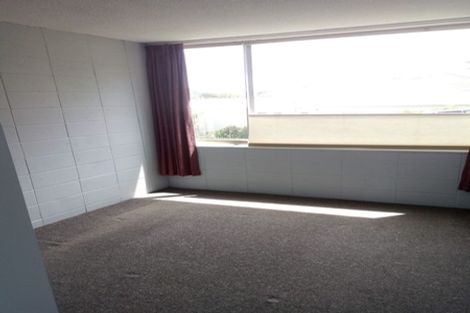 Photo of property in Beresford Apartments, 5/118 Russell Terrace, Berhampore, Wellington, 6023