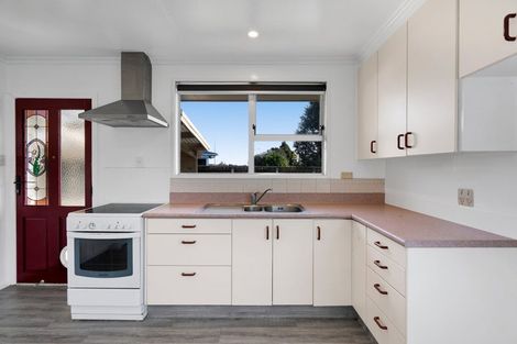 Photo of property in 16 Dillon Drive, Bell Block, New Plymouth, 4312