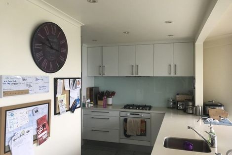 Photo of property in 4 Portal Place, Murrays Bay, Auckland, 0630
