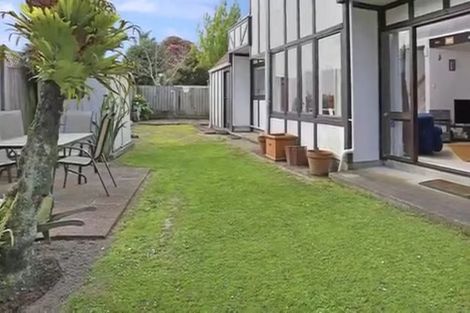 Photo of property in 3/15 Swanson Road, Henderson, Auckland, 0610