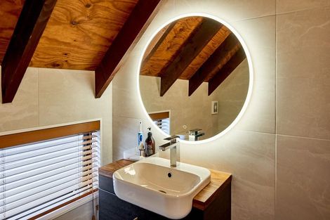 Photo of property in 85 Muritai Road, Eastbourne, Lower Hutt, 5013