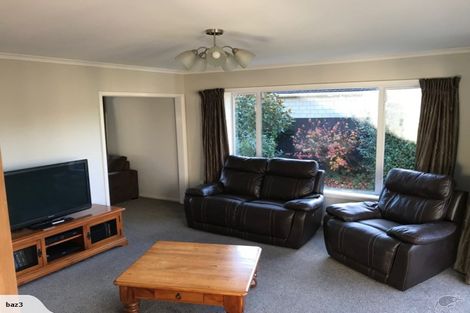 Photo of property in 19 Kinnaird Place, Hillmorton, Christchurch, 8025