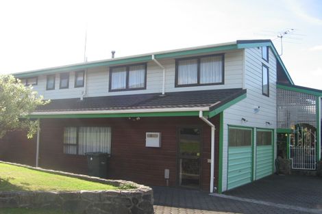 Photo of property in 30 Observatory Close, Whitby, Porirua, 5024