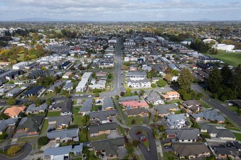 Photo of property in 16 Thistlewood Avenue, Hamilton East, Hamilton, 3216