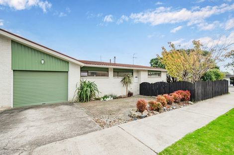 Photo of property in 30 Rimu Street, Waikanae, 5036