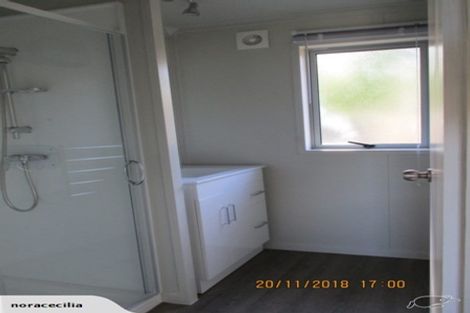 Photo of property in 33a Bracken Road, Paparangi, Wellington, 6037