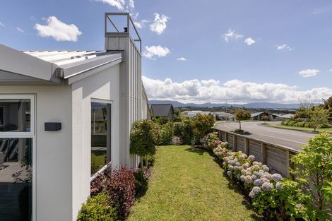 Photo of property in 19 Stingray Drive, Omokoroa, 3114