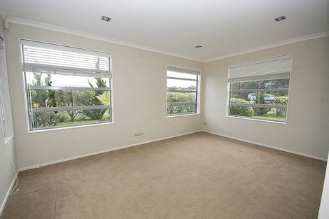 Photo of property in 1 Bankside Road, Silverdale, 0932