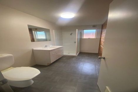 Photo of property in 3/125 Carrington Road, Point Chevalier, Auckland, 1025