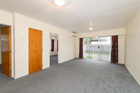 Photo of property in 8b Bryant Street, Takaro, Palmerston North, 4412