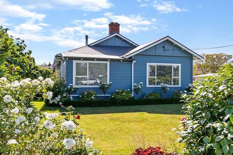 Photo of property in 12 Parsonage Road, Waimate, 7924